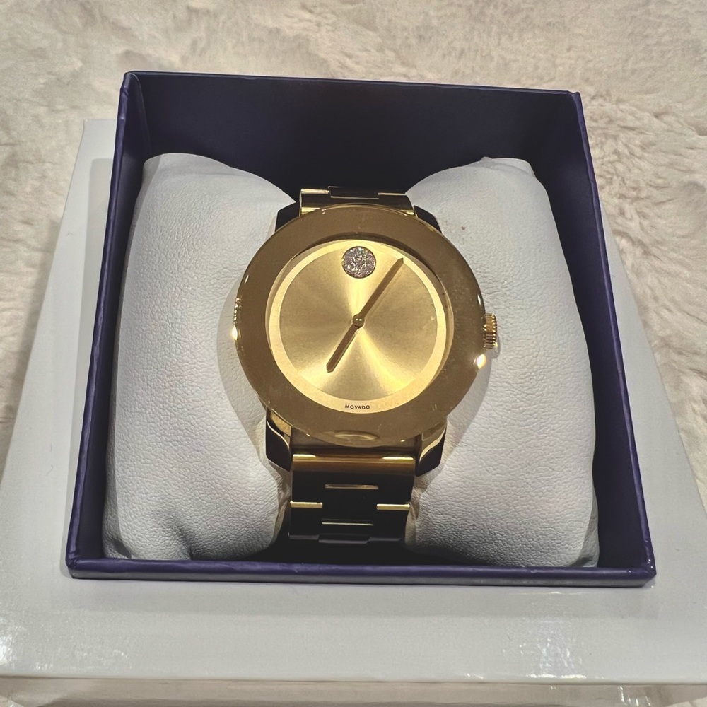 Movado Women's Watch 3070679  Bold Gold Swiss Quartz Stainless Steel…Brand new.